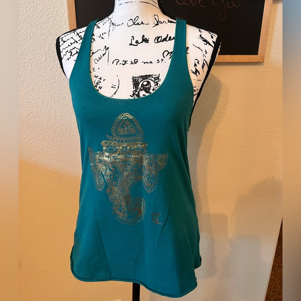 Yoga shirt